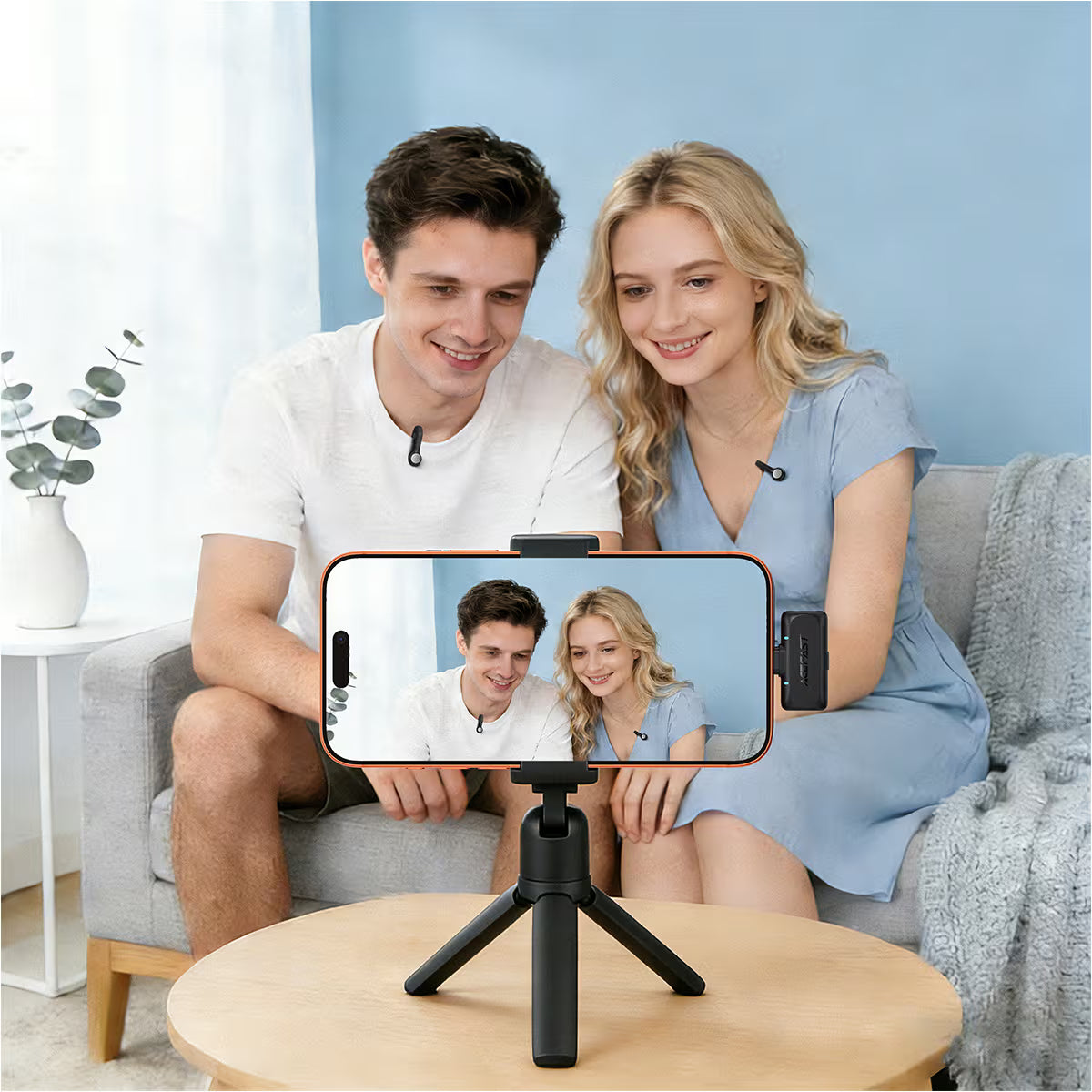 Wireless Lavalier Microphones R4